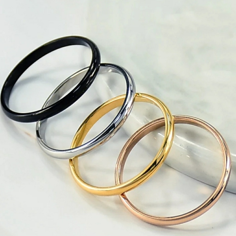 NEW Simple Gold Tone 2mm stackable band ring - Picture 3 of 5
